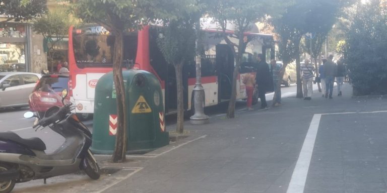 Salerno, donna accusa malore su autobus linea 10