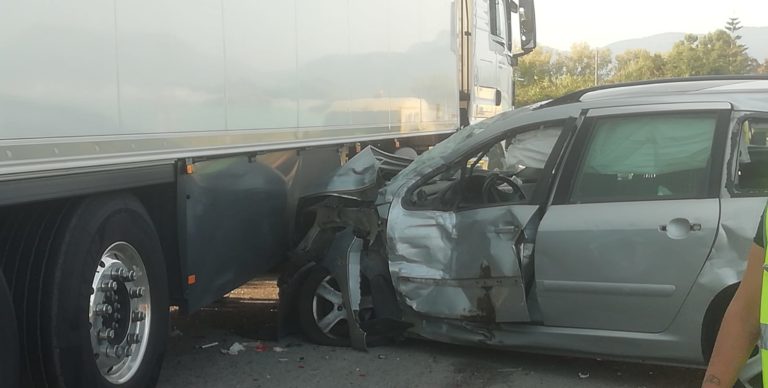 Pontecagnano, incidente lungo l’Aversana: una donna finisce in ospedale