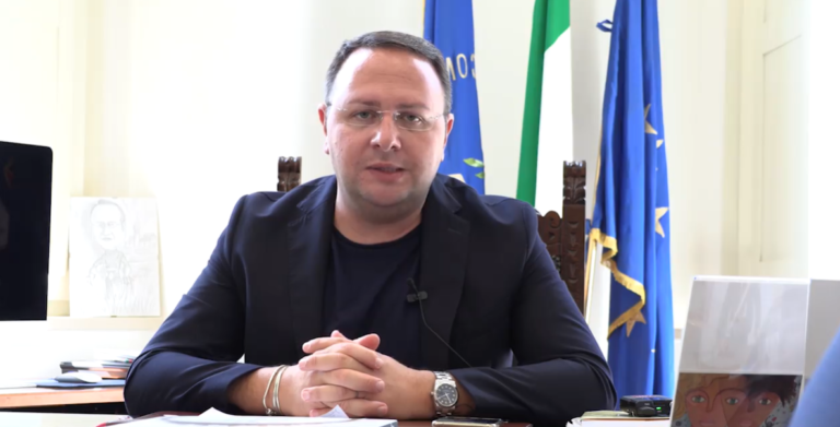 Pellezzano, Morra: “No al referendum senza legge elettorale e regolamenti”