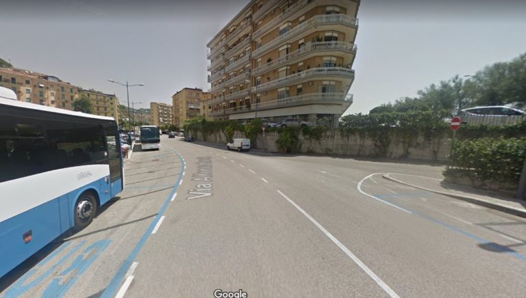 Salerno, ordinato ripristino di 50 posti in via Carella