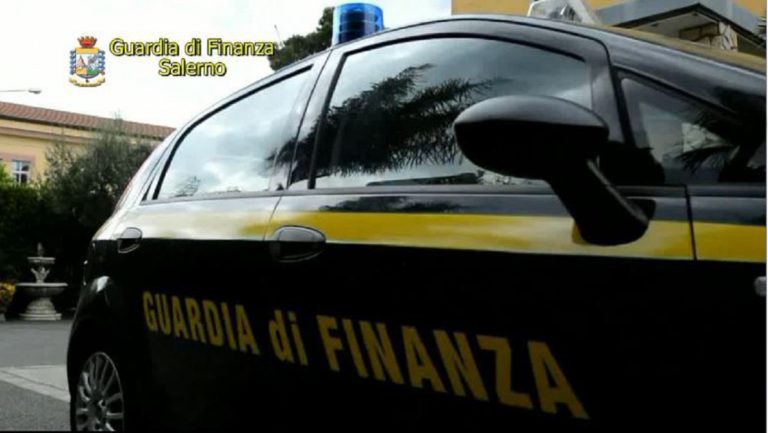 Truffa ai danni dello Stato: la Guardia di Finanza di Salerno accerta un centinaio di casi