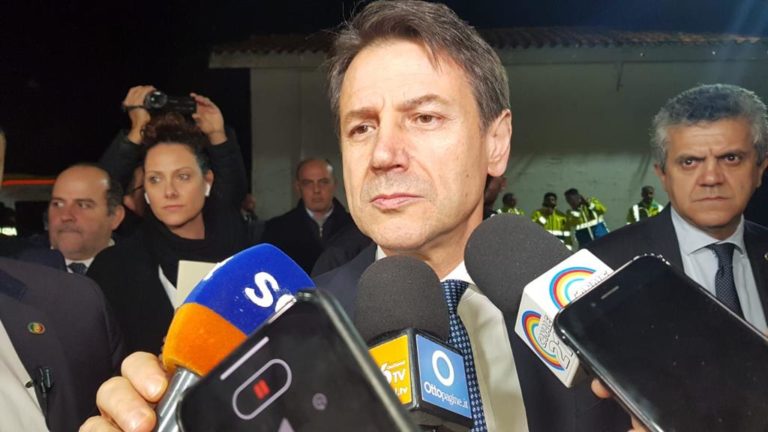 Maxi sequestro droga nel Porto di Salerno, Conte: “Un duro colpo al terrorismo internazionale”