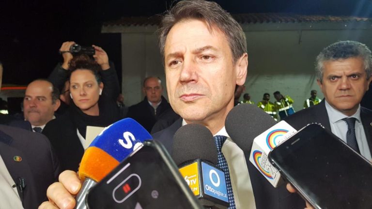 Conte a Vallo della Lucania: “Il Sud torni a crescere”