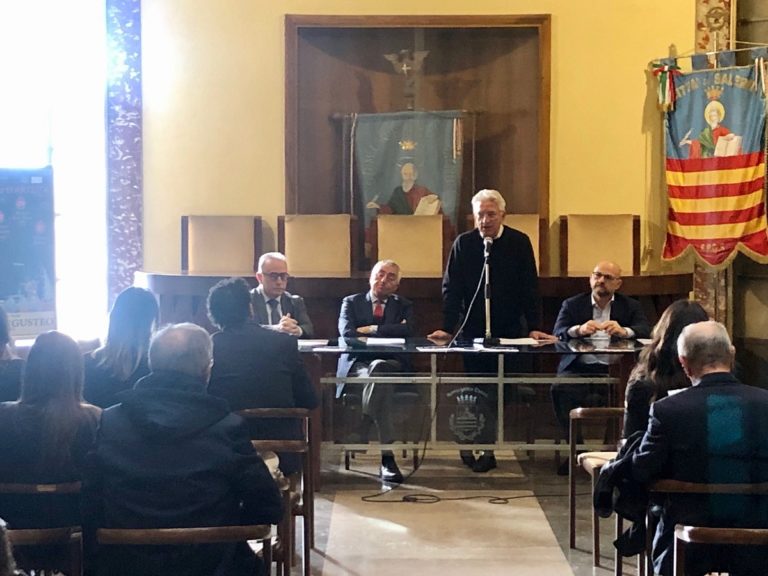 Salerno: presentata la IV edizione di “Fiabe per Luci d’Artista”