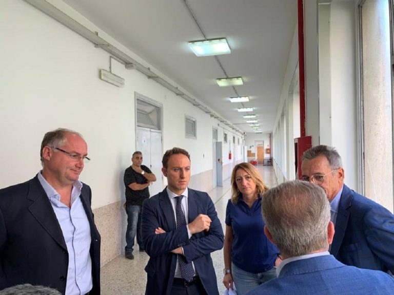 Salerno: stanziati 150.000 euro per lavori urgenti all’IIS Genovesi – Da Vinci