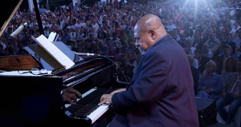 Kenny Barron, icona del pianismo jazz, si esibisce a Cava de’ Tirreni