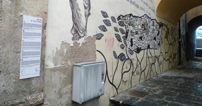 Salerno, pannelli informativi sui Muri d’Autore by Fondazione Alfonso Gatto