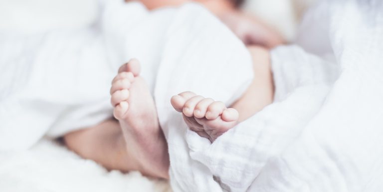 Nocera Inferiore, neonato partorito con sospetto Covid: atteso il tampone