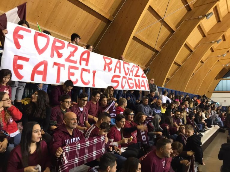 Pontecagnano, Salernitana Femminile gioca al Palazzetto dello Sport