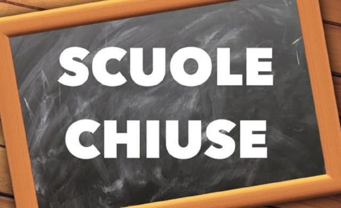 salerno, scuole chiuse