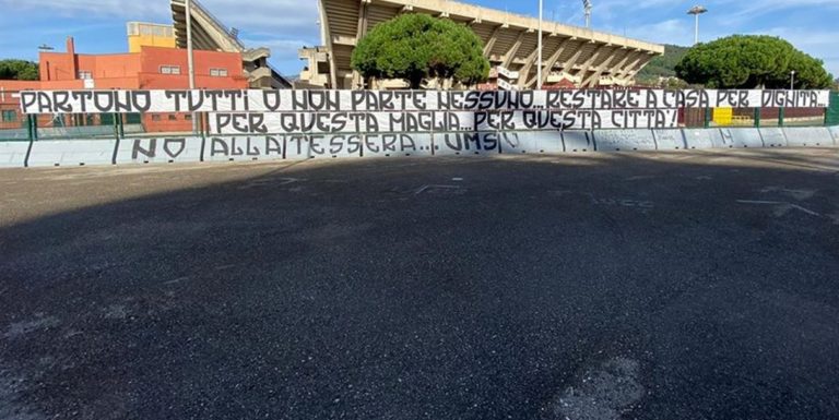 Salernitana, supporters assenti al Menti: lo striscione UMS