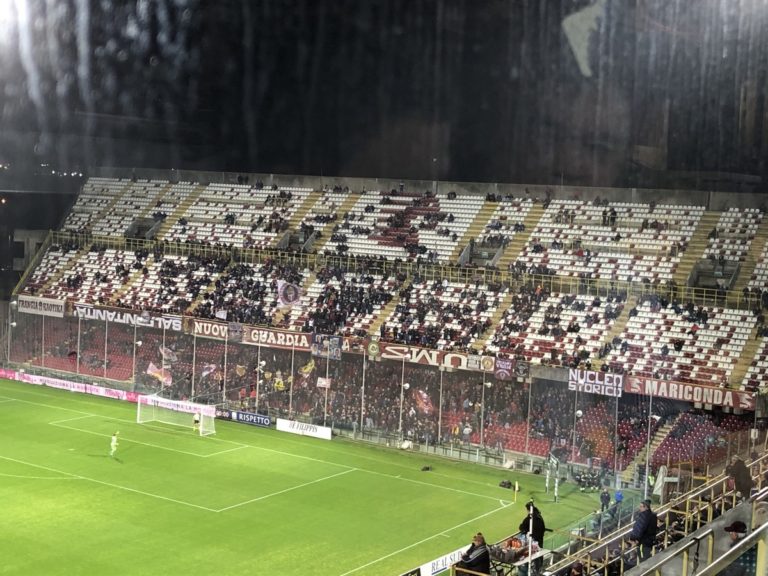 La Salernitana ritrova i tre punti, Gondo stende il Crotone al 94′