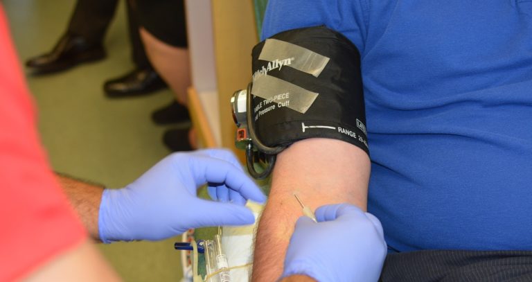 Carenza di sangue e donatori: l’appello del Centro Trasfusionale del Ruggi