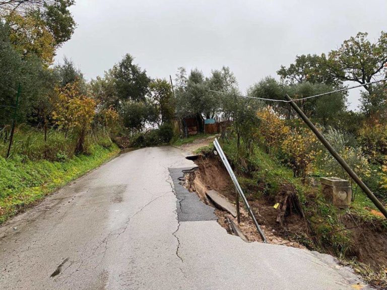 Maltempo nella provincia di Salerno: le arterie chiuse al traffico