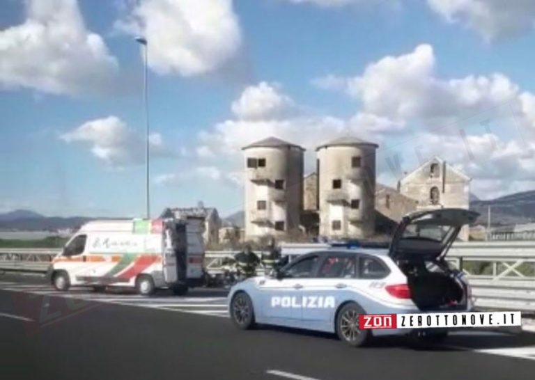 Battipaglia, motociclista perde il controllo del mezzo in autostrada