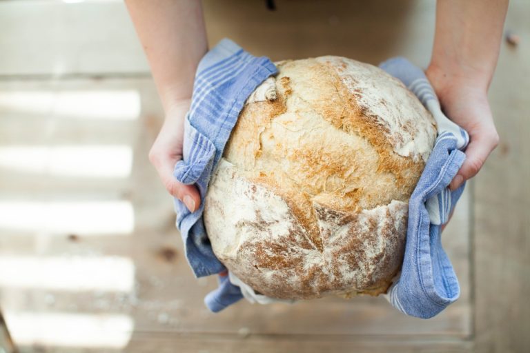 Nocera Inferiore, locale dona cibo invenduto del giorno ai più bisognosi