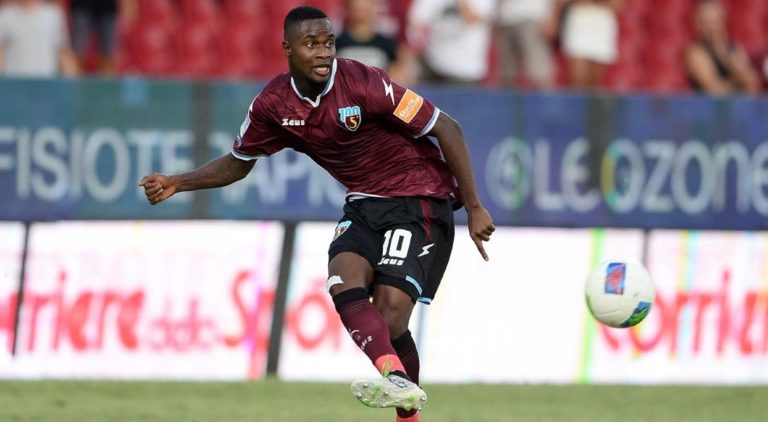 Calciomercato Salernitana, si pensa allo scambio Jallow-Adekanye