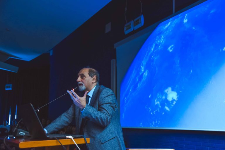 UnisaOrienta 2020, l’astronauta Umberto Guidoni si racconta alle future matricole
