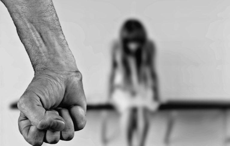 Cilento, maltrattava figlia e moglie: arrestato dai Carabinieri