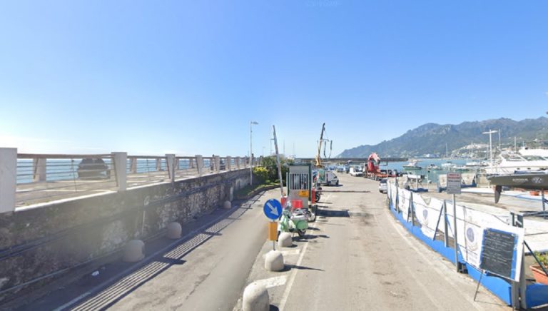 Salerno: ritrovato un corpo tra gli scogli del Molo Masuccio