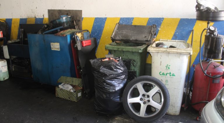 Controlli ambientali a Scafati: sequestrata un’officina meccanica