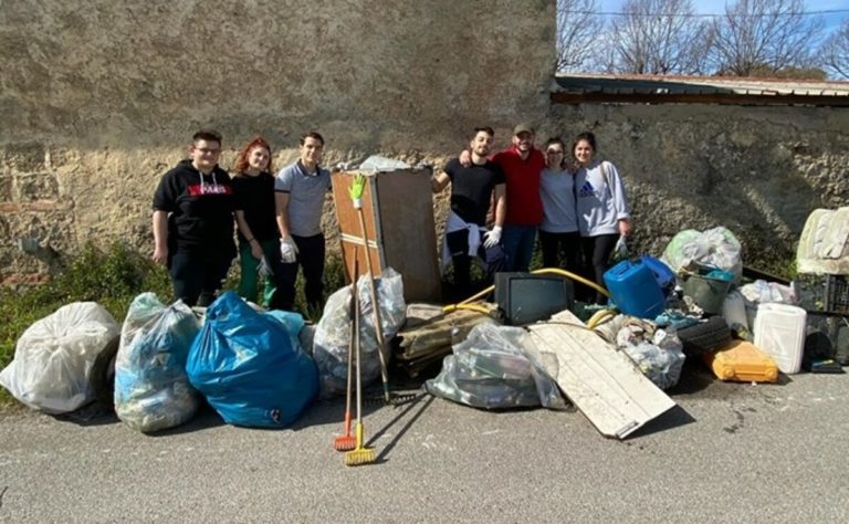 Pontecagnano, Ambientiamoci in via Abate Conforti: discarica abbandonata