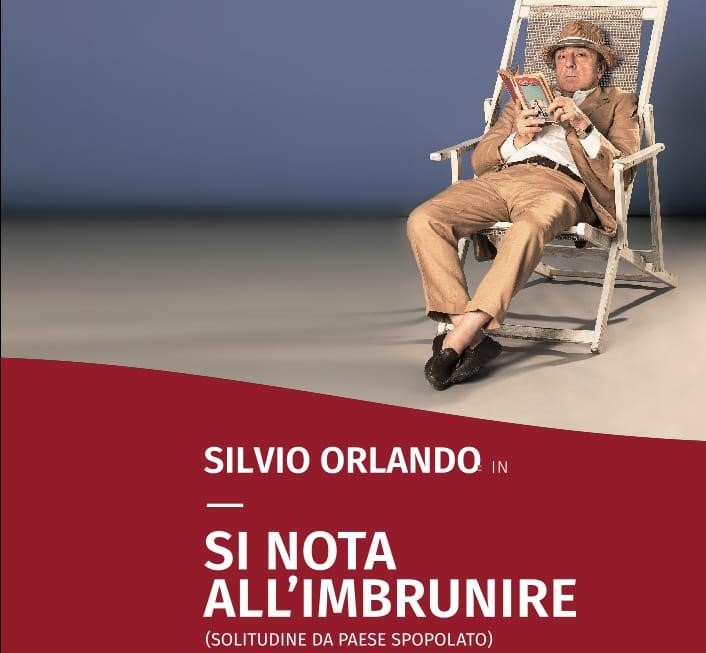 Giù la maschera, Silvio Orlando parla di parole e solitudine