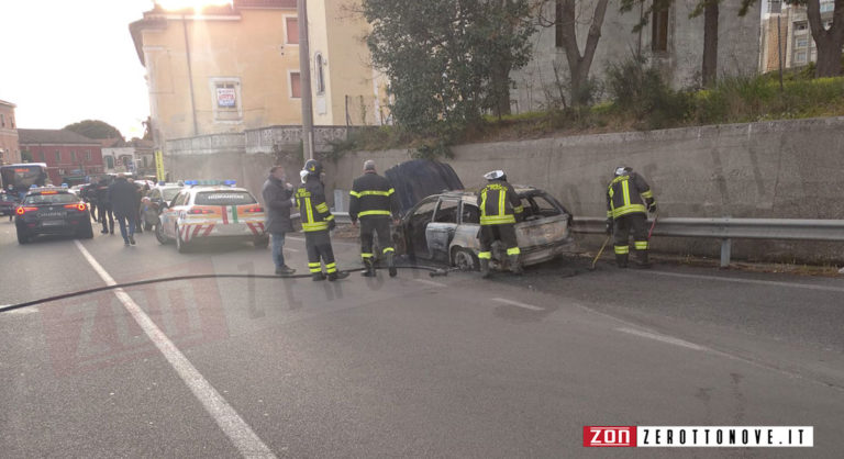 Tensione a Salerno, auto in fiamme in località San Leonardo
