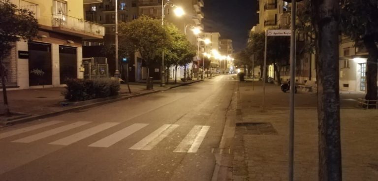 Salerno città deserta: risposta efficace alle misure di contenimento