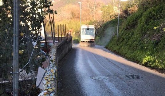 Salerno, continua la disinfezione delle strade cittadine