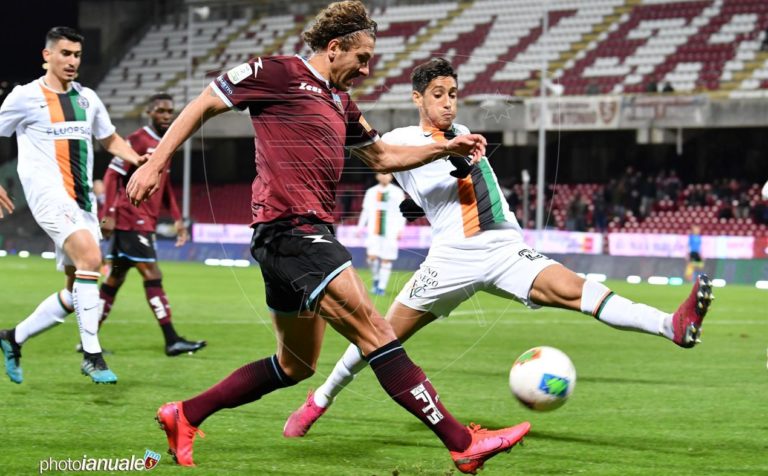 Salernitana, buona prova di Cerci. L’attaccante ringrazia Salerno