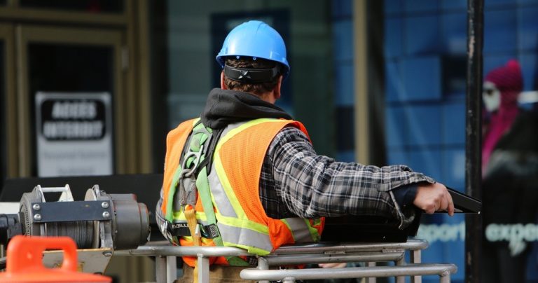 Salerno: cantieri aperti al mercato di via Piave e in piazza della Libertà