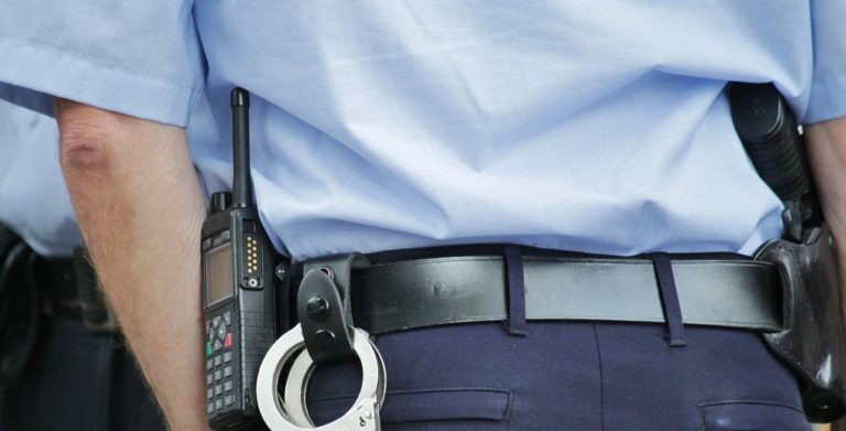 Cava de’ Tirreni, poliziotto eroe salva operaio da arresto cardiaco