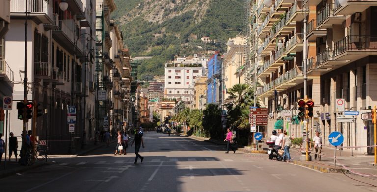 Salerno, Birreria “chiusa fino al prossimo dpcm” nel cuore del centro storico