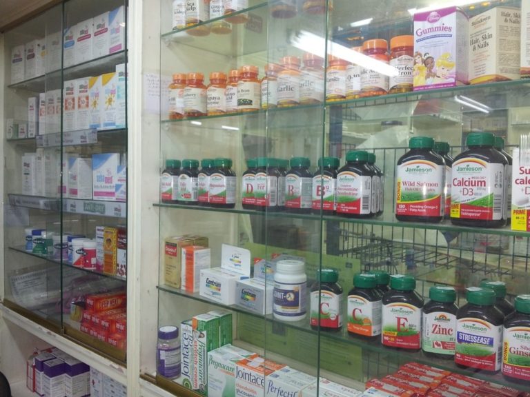 Salerno, Covid-19: farmacista risulta positiva al tampone del virus