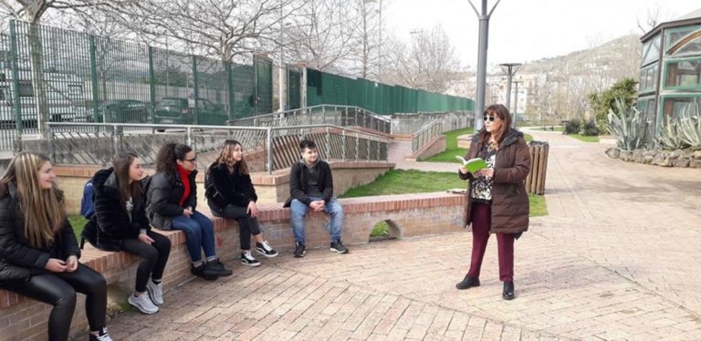 Salerno, la scuola ai tempi del Co-vid 19. Lezioni al parco per l’Alfano I