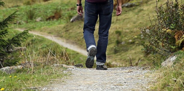 Covid-19, sanzionate 12 persone che si aggiravano in aree rurali e montane