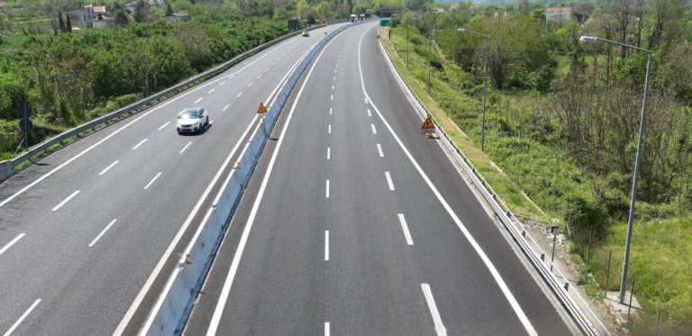 Avanzano gli interventi di pavimentazione lungo l’autostrada A2