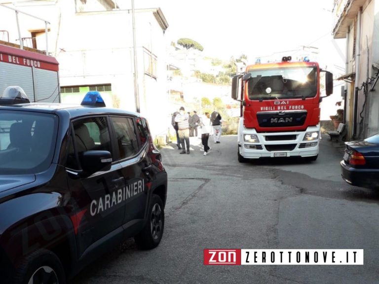 Castiglione del Genovesi, caseggiato in fiamme: muore un anziano