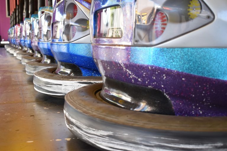 Salerno, luna park: atti vandalici e nessuno aiuto. La denuncia dei gestori