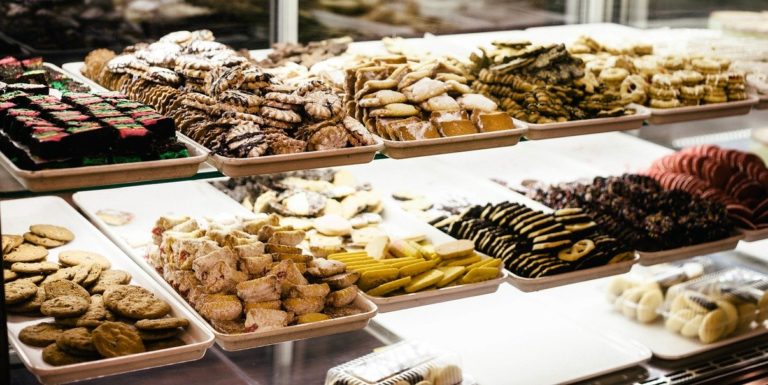 Salerno: oggi chiude la storica sede della pasticceria Diana