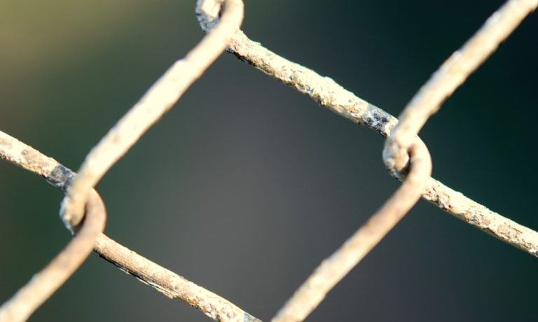 Salerno, tentato suicidio in carcere: l’appello di Don Rosaio al ministero