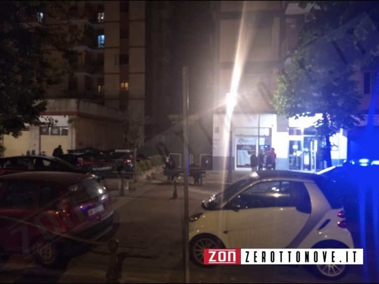 Salerno, ancora una tragedia: un 16enne cade dal balcone e muore