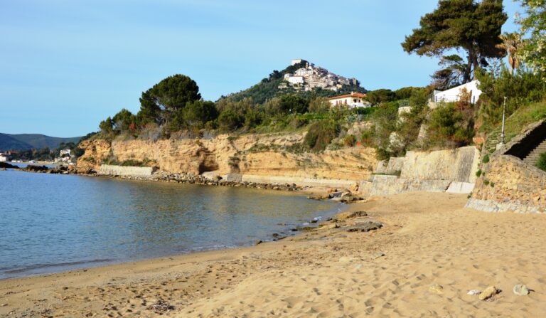 Spiagge libere, in Campania 1 su 3 è “free”: la situazione nel salernitano