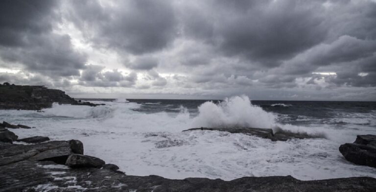 Campania meteo: allarme giallo prorogato fino alle 9 di domani