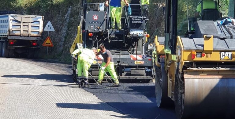 Provincia di Salerno, lavori di ripristino del manto stradale lungo la SP 2