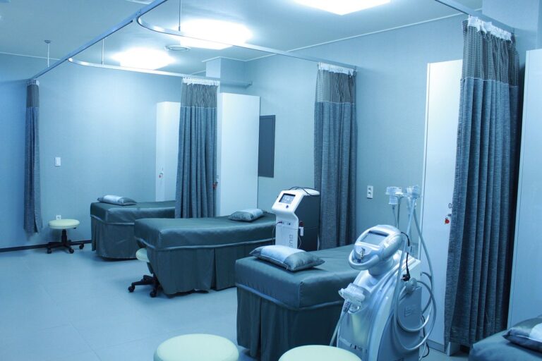 Covid: ospedali in affanno per carenza di personale