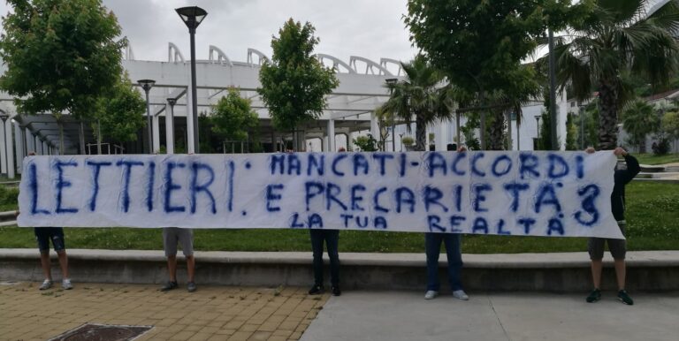 Operai de La Fabbrica in protesta a Le Cotoniere: “Pronti ad andare in Procura”