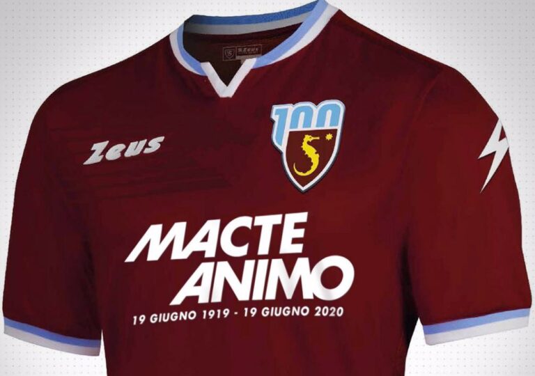 #Salernitana101: i granata tornano in campo con una maglia celebrativa