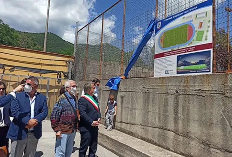 Giffoni Valle Piana, posa della prima pietra dello stadio “Giuseppe Troisi”